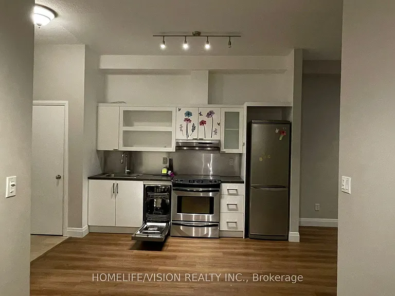 111 Elizabeth St #108 — Photo 7