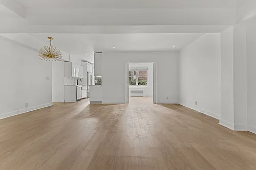 350 E 30th St #1D Photo 1
