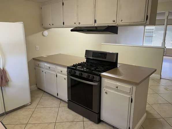 2012 E Mission Ave Unit 11, Escondido, CA 92027