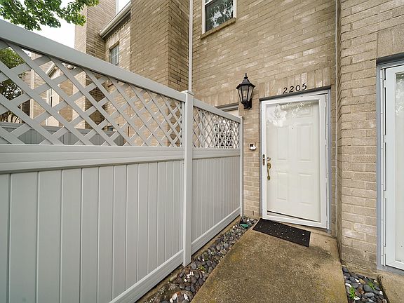 3rd image of 6000 Reims Rd APT 2205