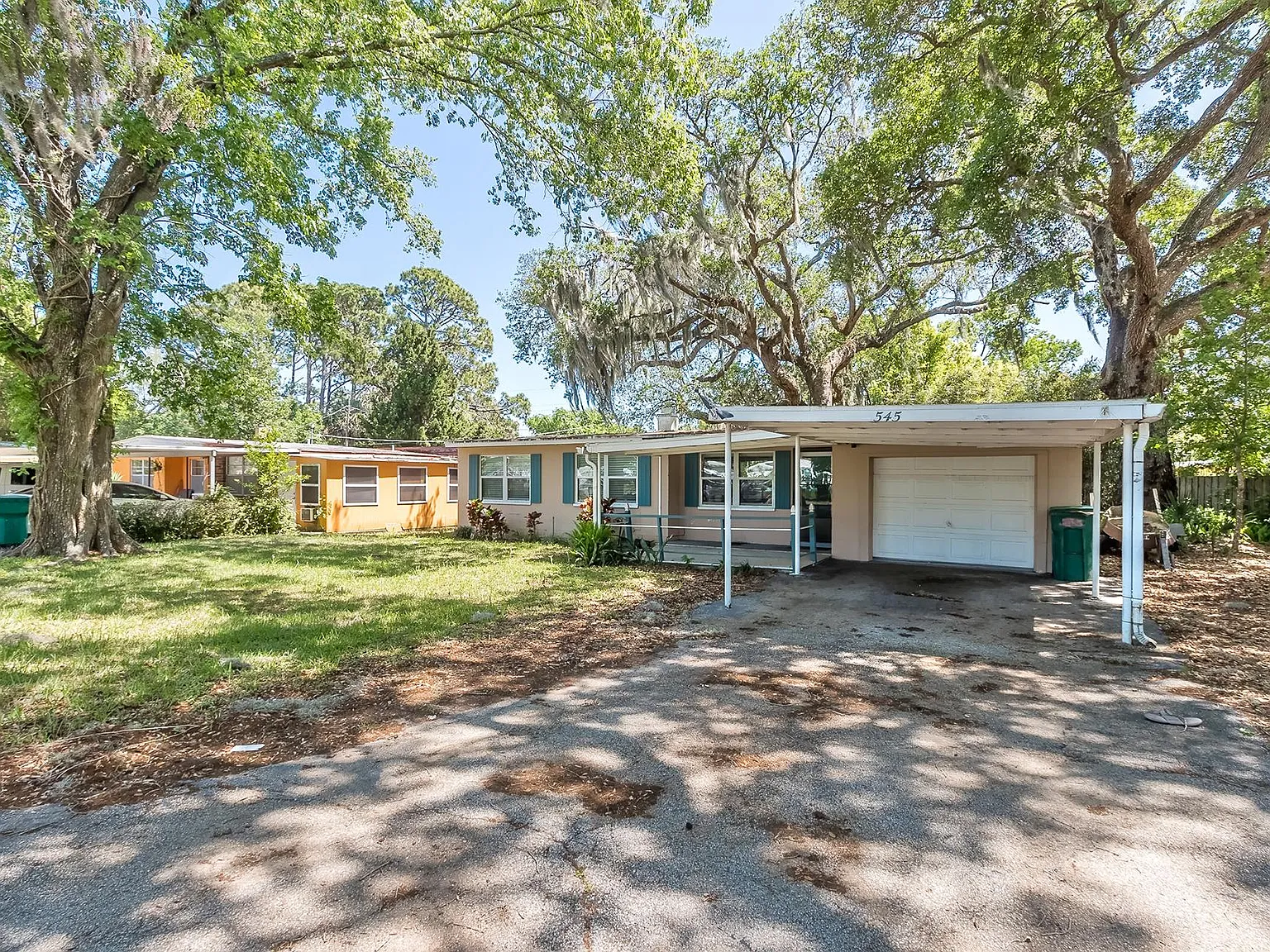 3 bed, 836 sqft, $1,600 — Photo 3