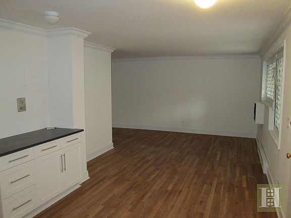 3rd image of 1900 Lexington Ave APT 2Q