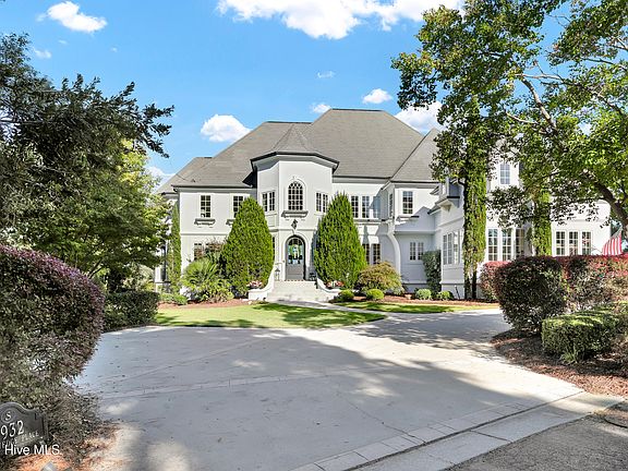 3rd image of 1932 Sandwedge Place