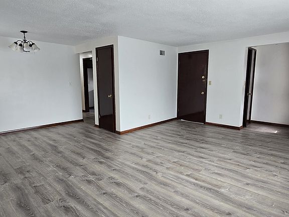 3rd image of 7930 W Congress St