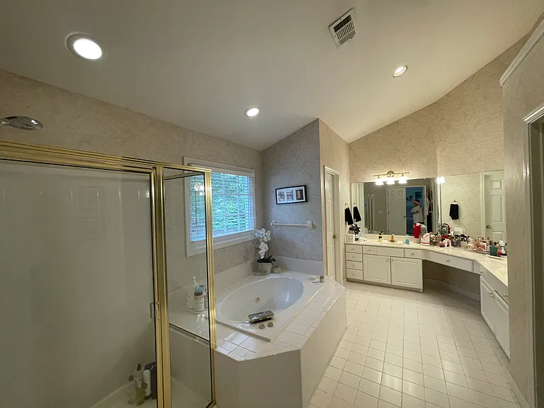 2036 Londonberry Ct — Photo 16