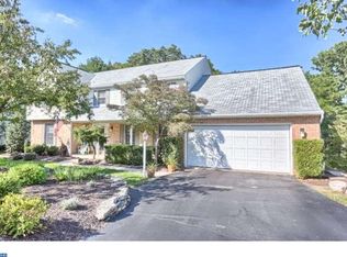 61 Sycamore Dr, Reading, PA 19606