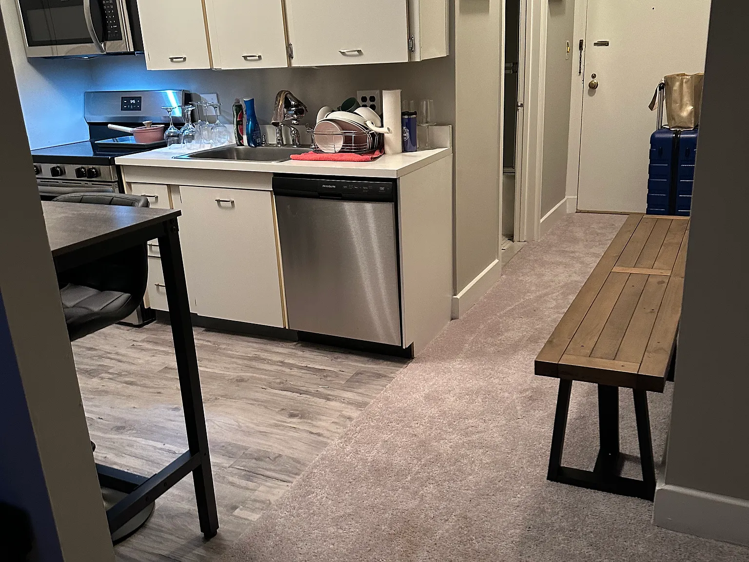 Studio, 680 sqft, $1,800 — Photo 3