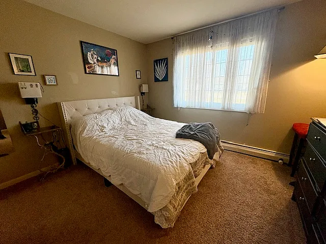 Middleton Commons — Photo 9