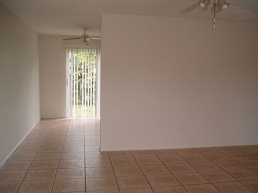 4th image of 3778 Gladys Ct