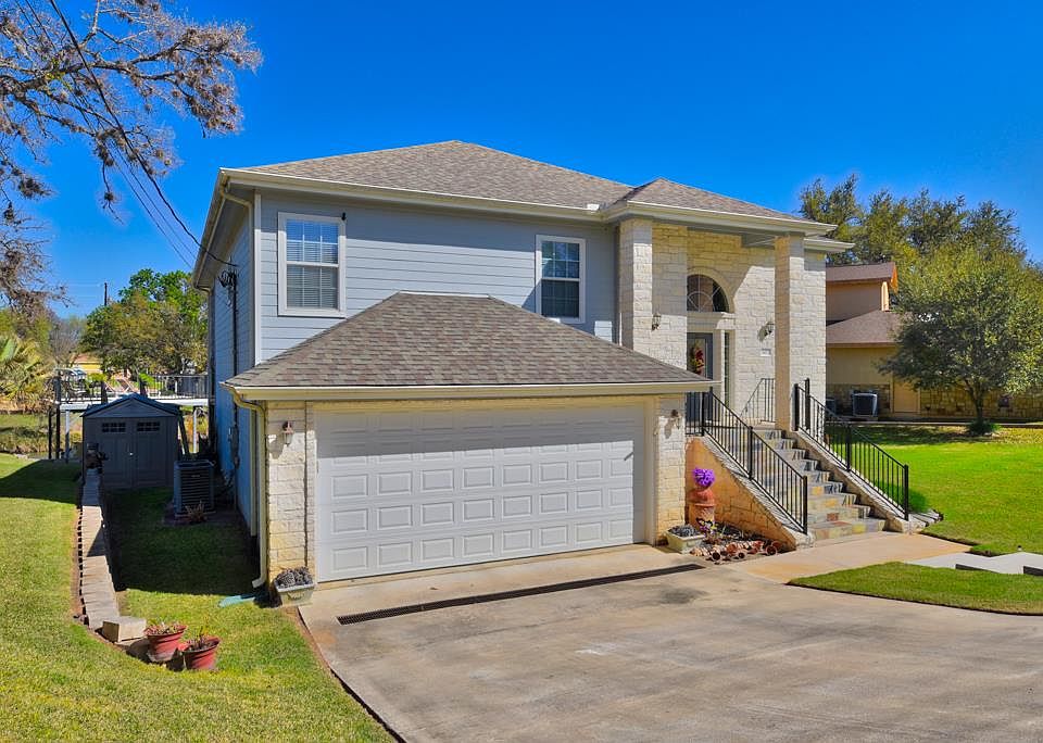 1st image of 307 Robinhood Ln