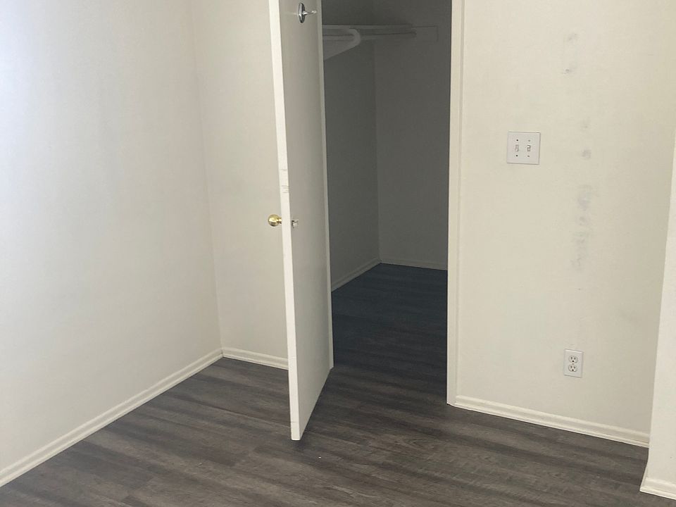 1st image of 2642 N Yardarm Ave
