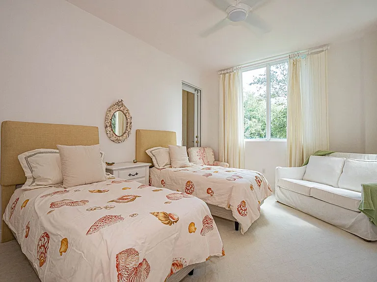 801 N Swim Club Dr #2B — Photo 45