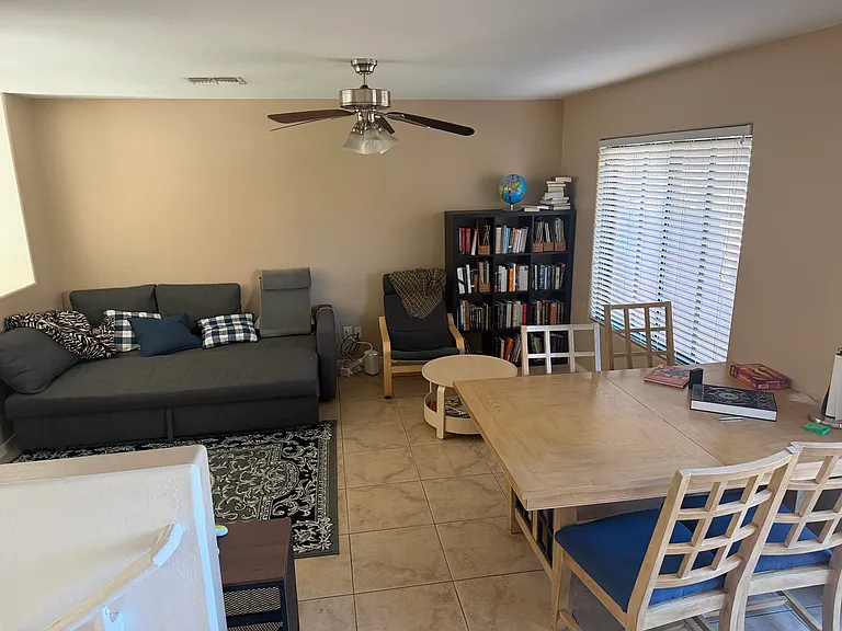 305 S Wilson St — Photo 3