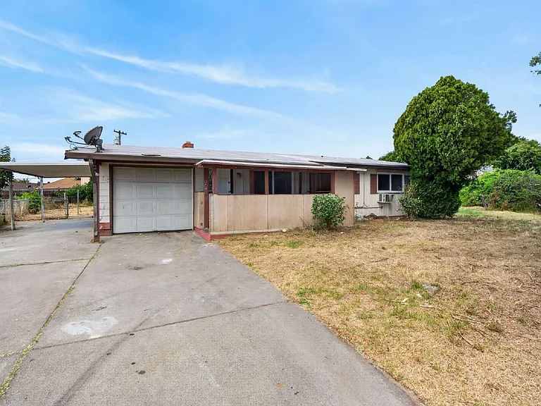 6428 Tapo Ct — Photo 2