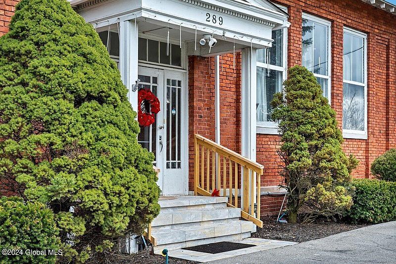 4th image of 289 Consaul Road