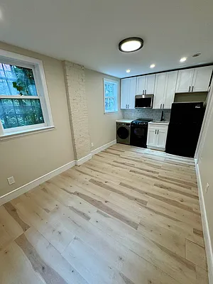 Rented by Tolmas Corporation | media 1