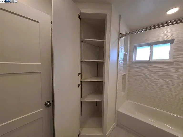 749 Palomino Dr — Photo 17