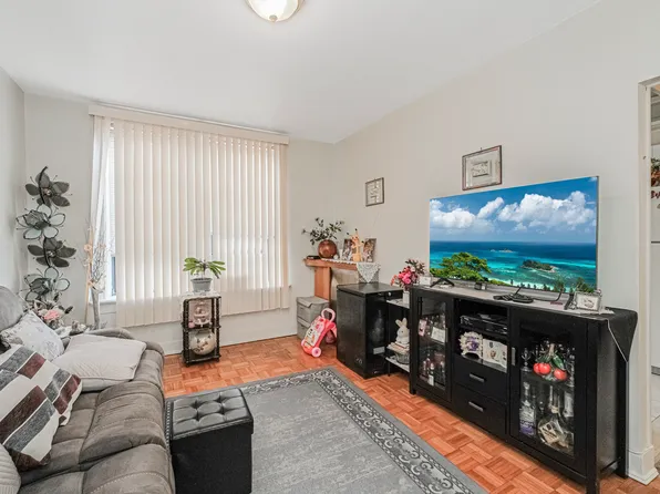 59 Bay 22nd Street image 9 of 18