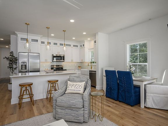 2nd image of 220 Olive Shell Ct