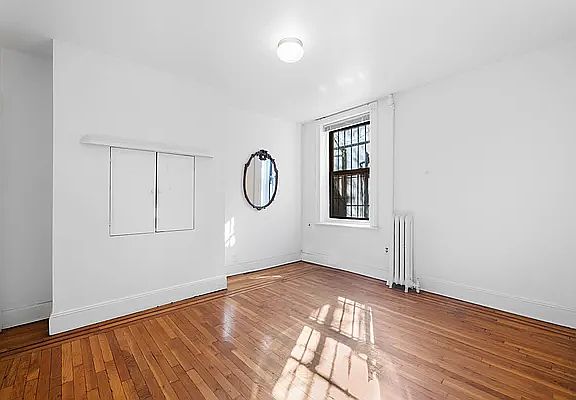 5th image of 134 Park Pl #1