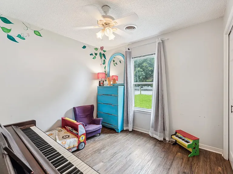 2306 Barton Skyway — Photo 5