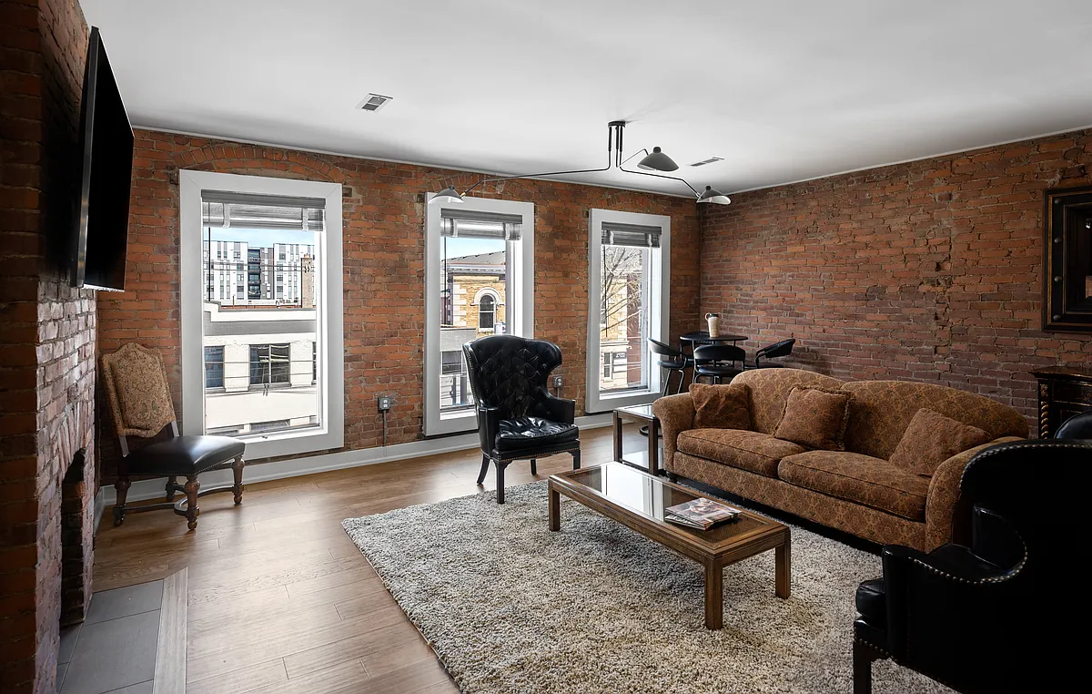 Building Photo - 620 E Market St #4