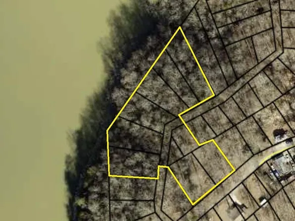 82 Pleasant View Dr, Nancy, KY 42544