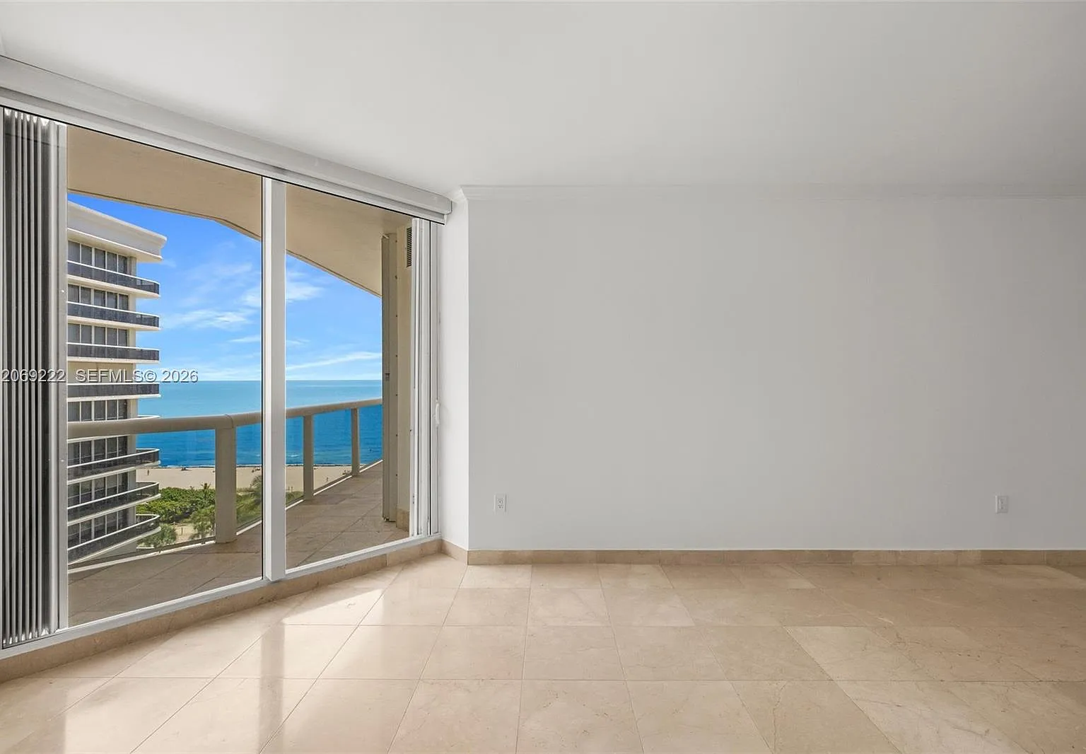 Solimar Condo — Photo 1