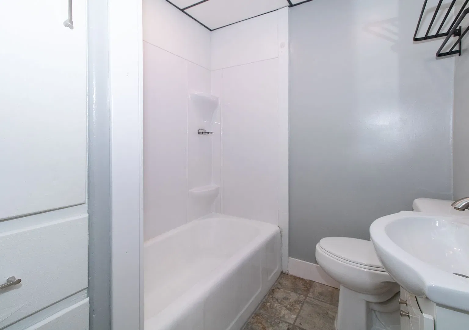 1 bed, 1.0 bath, 656 sqft, $900 — Photo 4