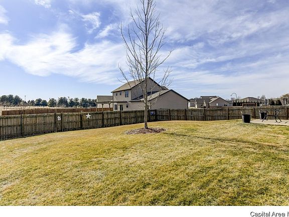 5th image of 704 Goldenrod Dr