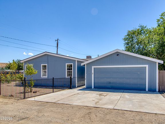 3rd image of 592 Morgan Cir