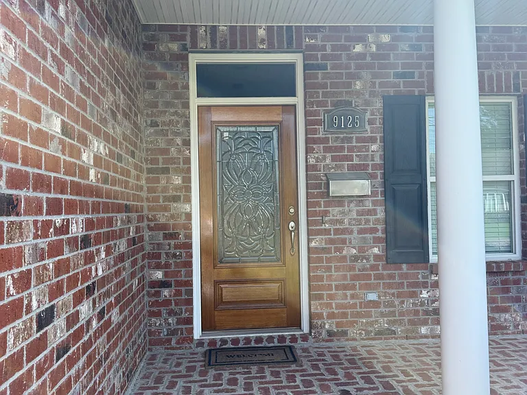 9125 Melrose Ln — Photo 2