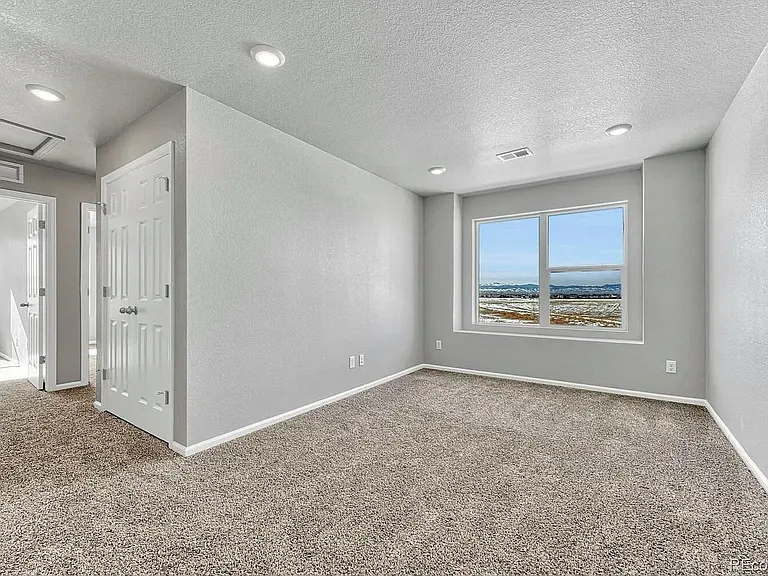 6098 N Lisbon St — Photo 11