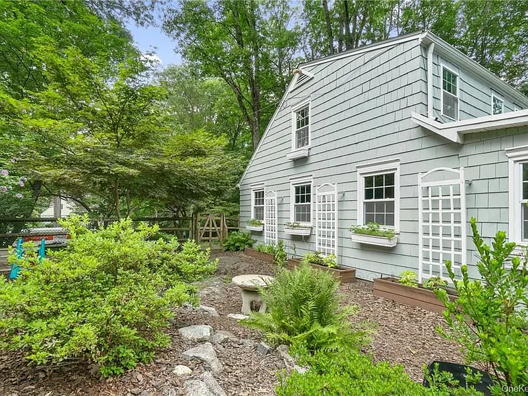 64 Pine Cliff Rd — Photo 24