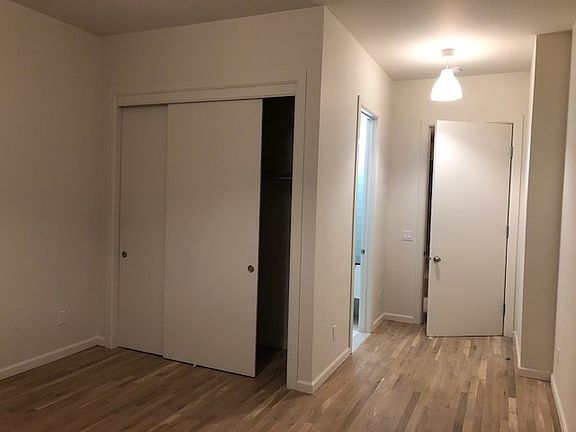 3rd image of 386 Bergen Ave #4