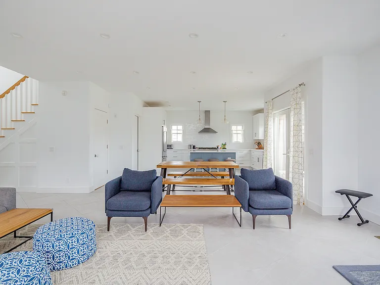 30 Beach Plum Rd — Photo 4