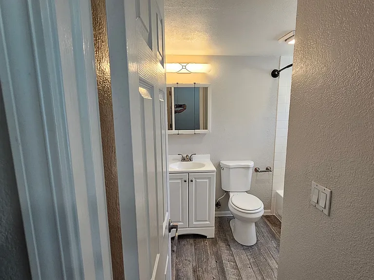 370 N Fair Oaks Ave — Photo 16