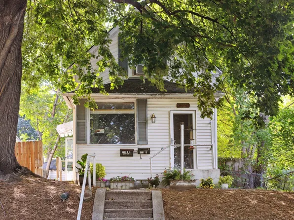 132 Wyoming St E, Saint Paul, MN 55107