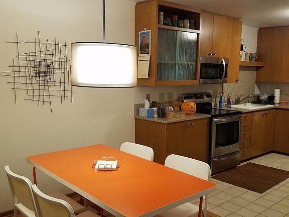 5th image of 505 E Henry Clay St APT 203