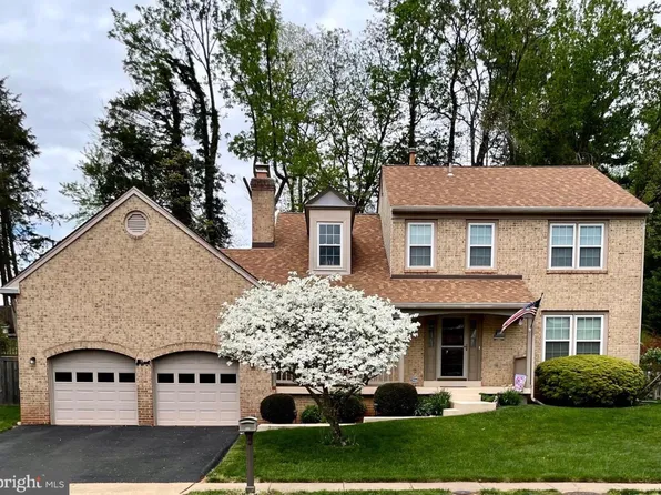 117 Connemara Dr, Sterling, VA 20164