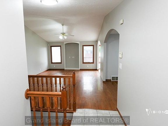 5th image of 2209 Macron St