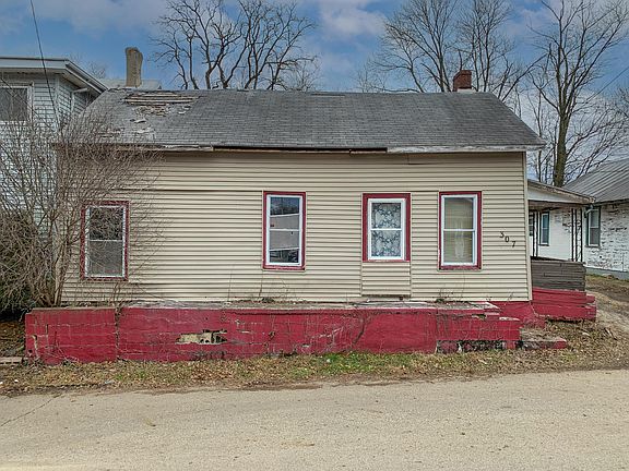 4th image of 307 S Locust St