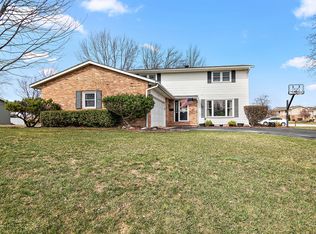 1215 Stratford Dr W, Bourbonnais, IL