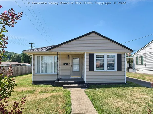 1422 W 14th St, Nitro, WV 25143