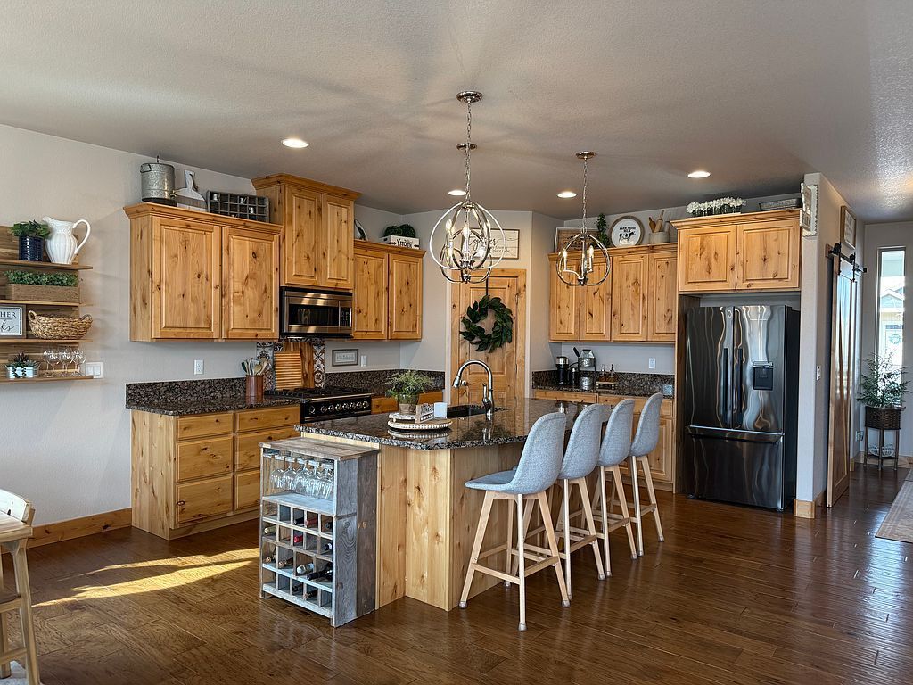 3716 Saguaro Dr