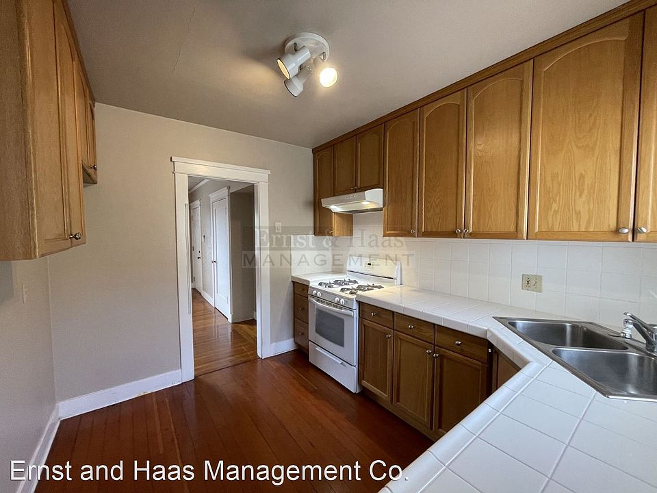 1st image of 4625 E Broadway