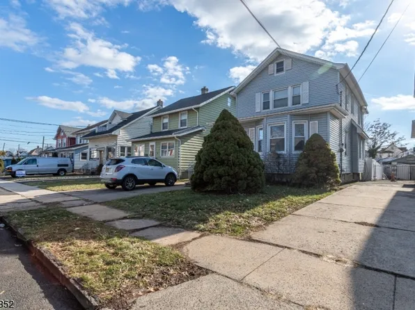 836 Gibbons Ct, Elizabeth City, NJ 07202