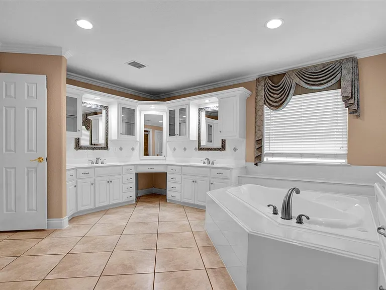 11207 Indian Trails Dr — Photo 19