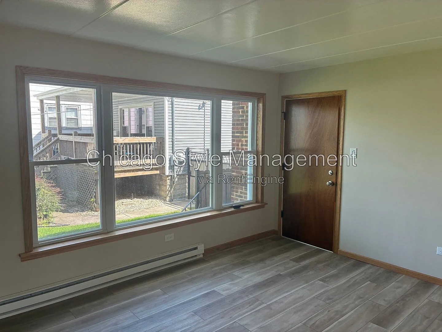 2 bed, 1.0 bath, $1,400 — Photo 3