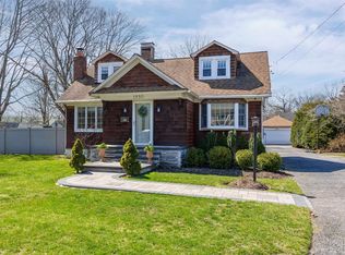 1330 Potter Blvd, Bay Shore, NY 11706